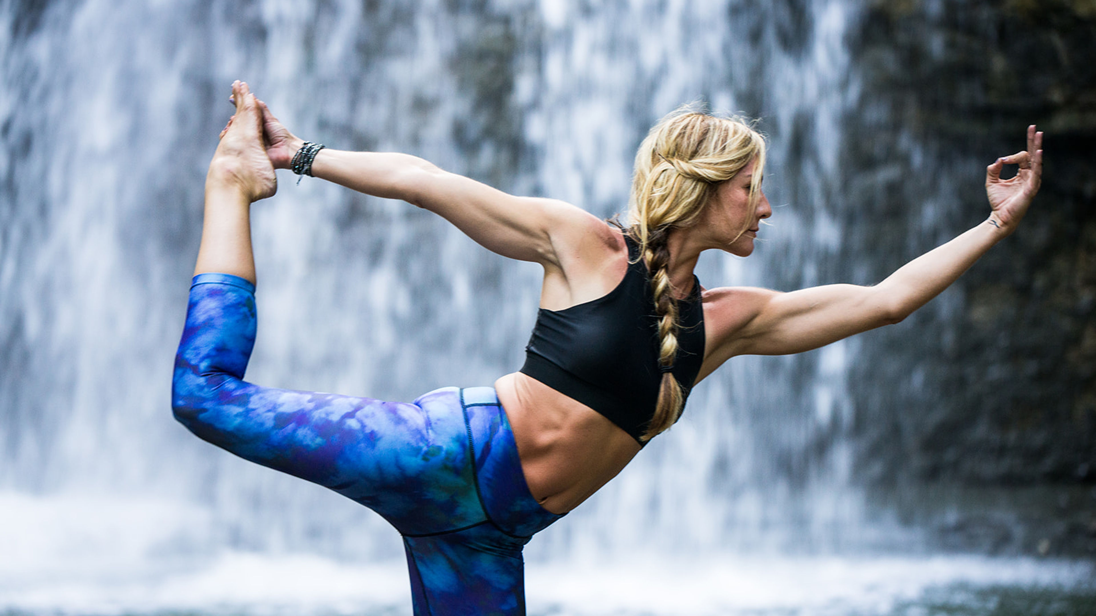 Join Us March 30th - April 5th in Panama Sarah Sutton & Kati Potts